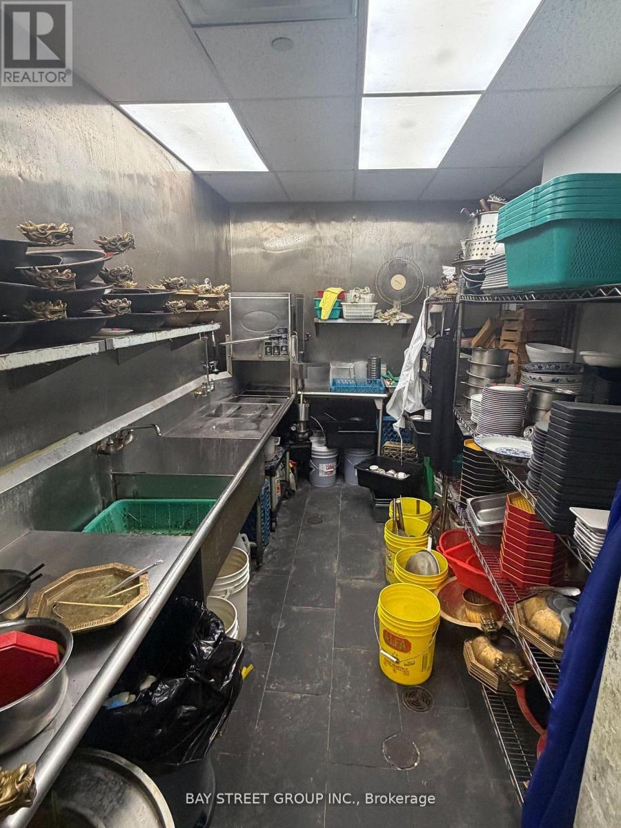 F - 241 Consumers Road, Toronto, Ontario M2J 0E9 - Photo 18 - C12908250