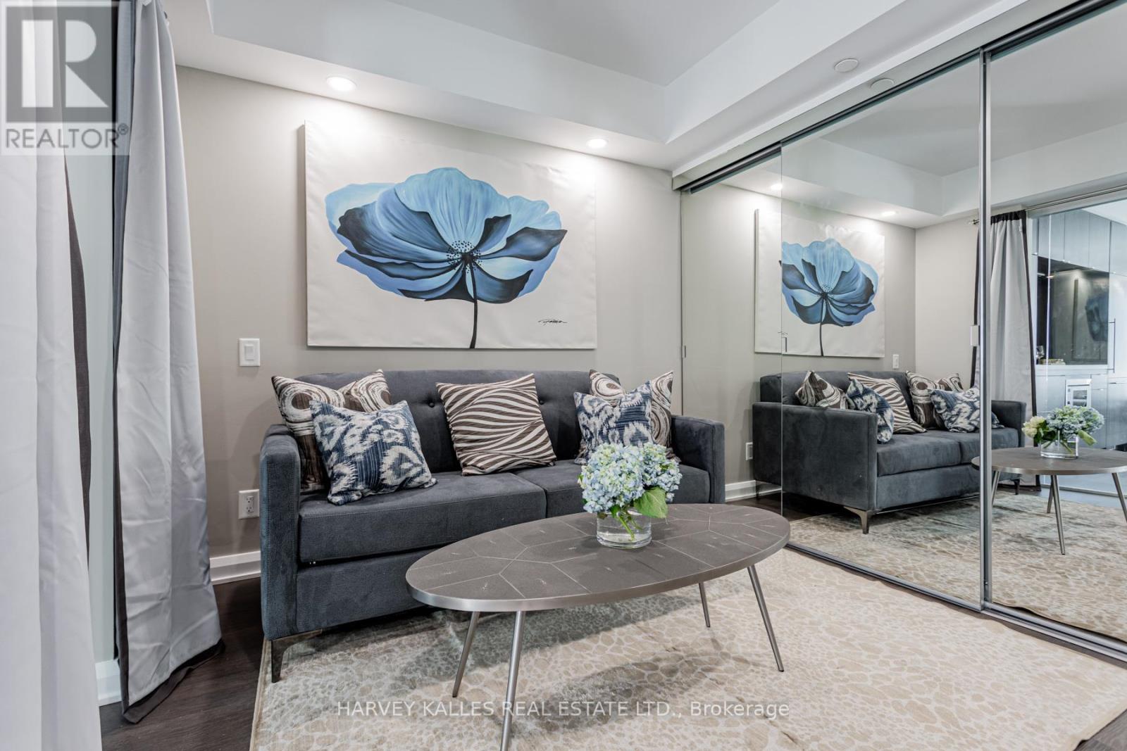 2308 - 155 Yorkville Avenue, Toronto (Annex), Ontario  M5R 1C4 - Photo 3 - C12908268