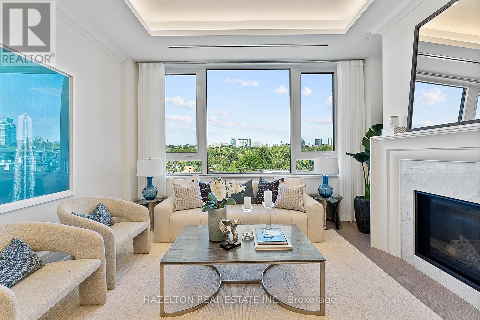 404 - 128 Hazelton Avenue, Toronto, Ontario  M5R 2E5 - Photo 4 - C12908304