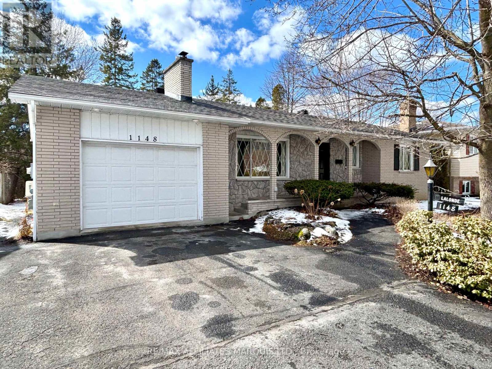 1148 RIVERDALE AVENUE, Cornwall, Ontario