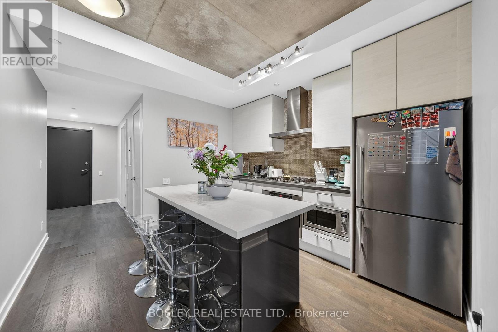 301 - 60 Haslett Avenue, Toronto (The Beaches), Ontario  M4L 0A9 - Photo 2 - E12908282