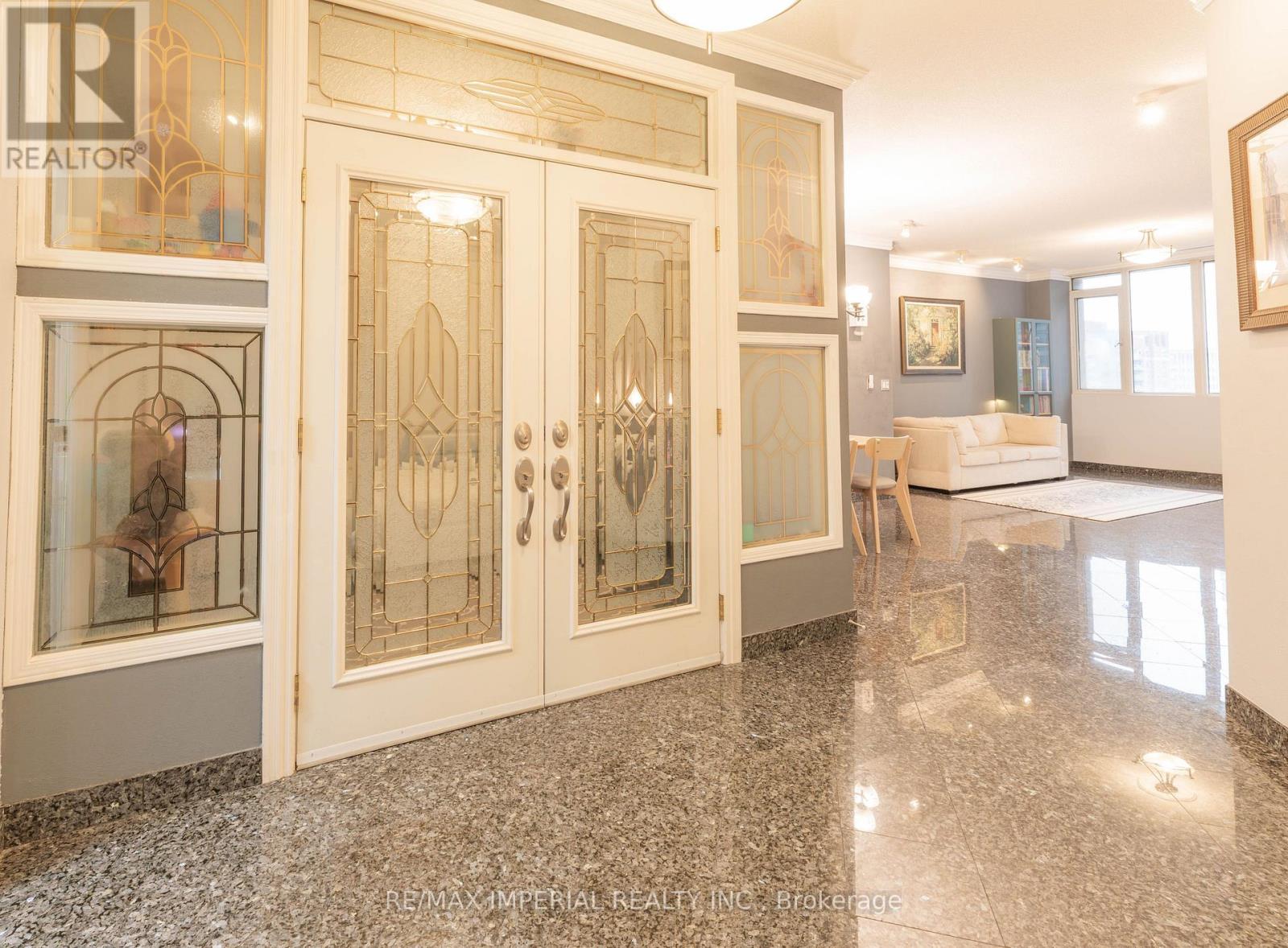 913 - 555 Yonge Street, Toronto, Ontario  M4Y 3A6 - Photo 3 - C12908174