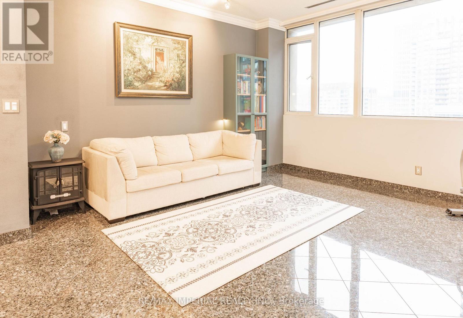 913 - 555 Yonge Street, Toronto, Ontario  M4Y 3A6 - Photo 8 - C12908174