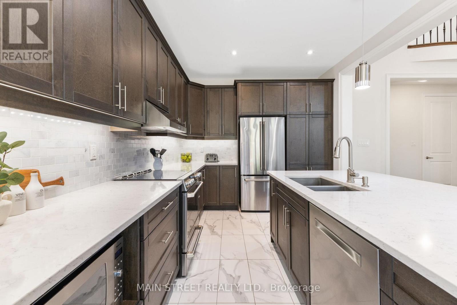 12 Birkdale Place, Newmarket, Ontario  L3Y 0E2 - Photo 15 - N12908284