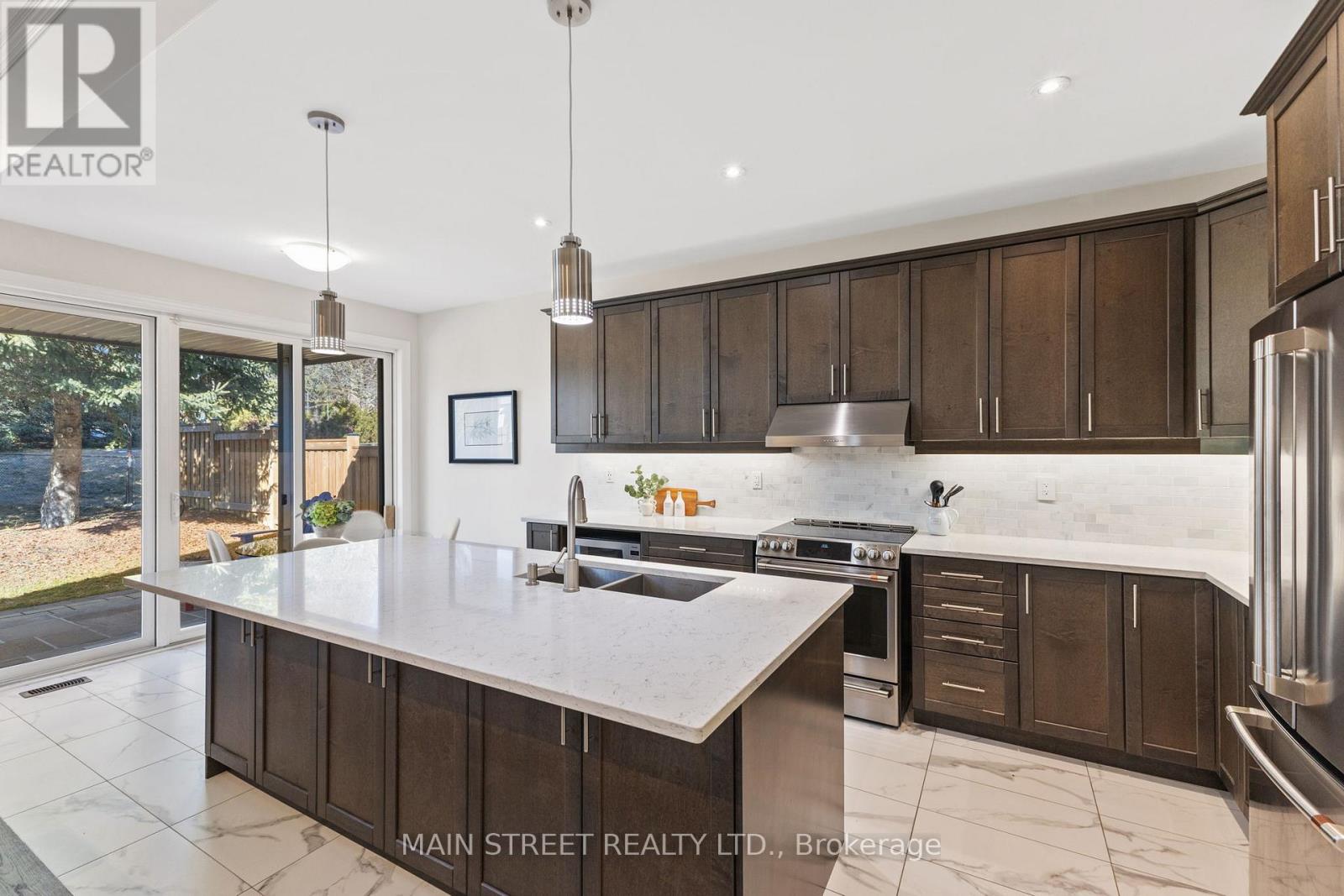 12 Birkdale Place, Newmarket, Ontario  L3Y 0E2 - Photo 17 - N12908284