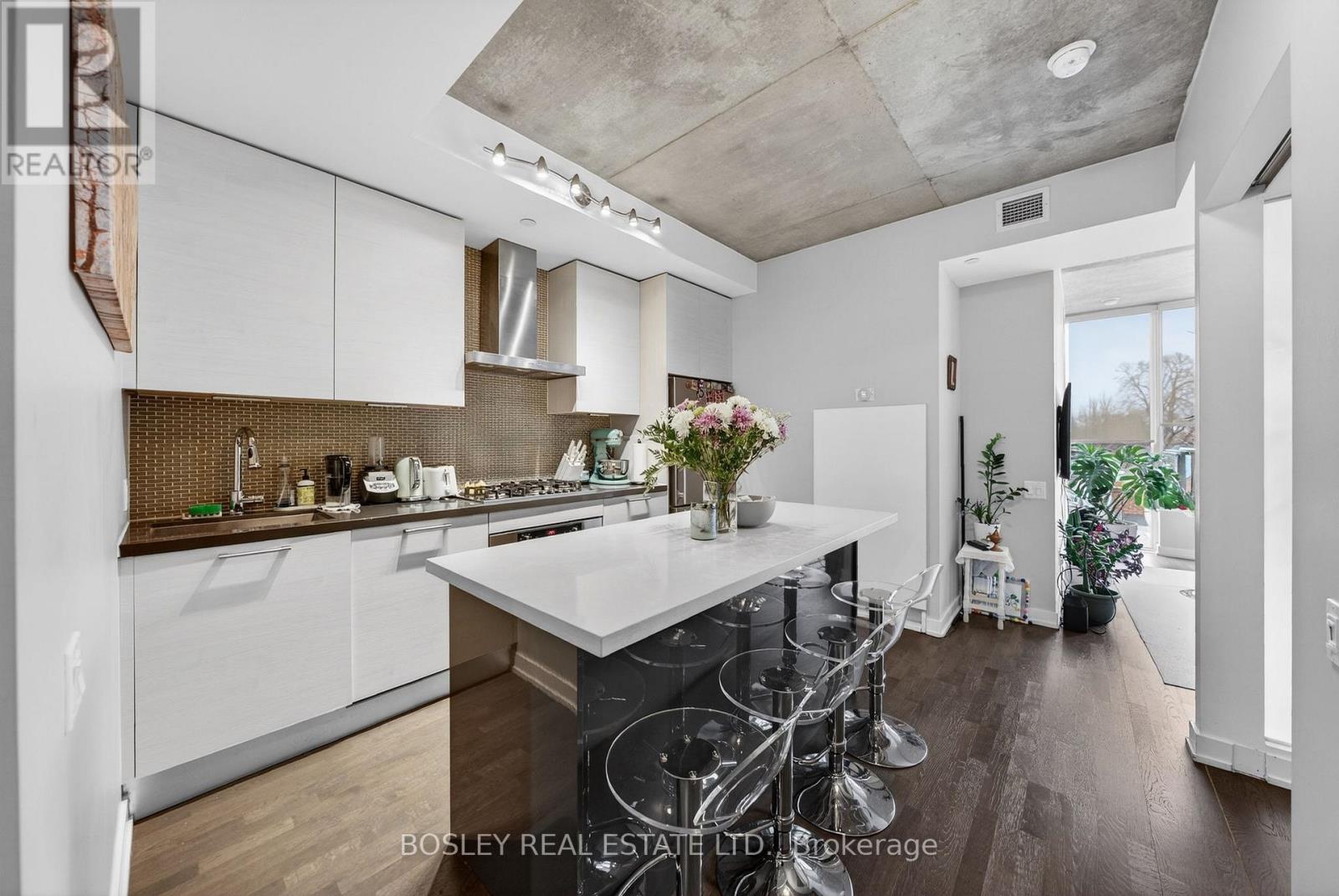 301 - 60 HASLETT AVENUE, Toronto, Ontario