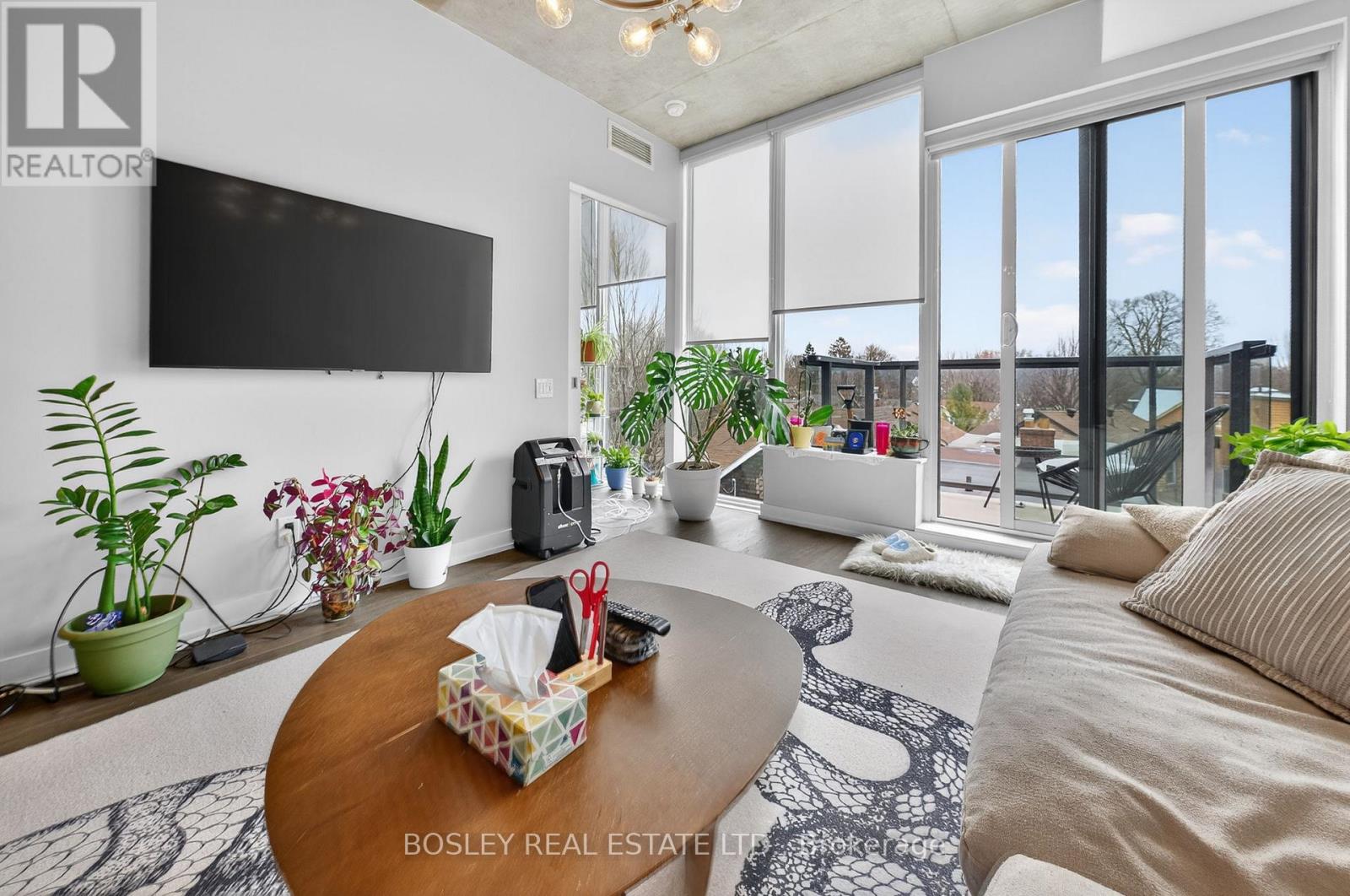 301 - 60 Haslett Avenue, Toronto (The Beaches), Ontario  M4L 0A9 - Photo 6 - E12908282