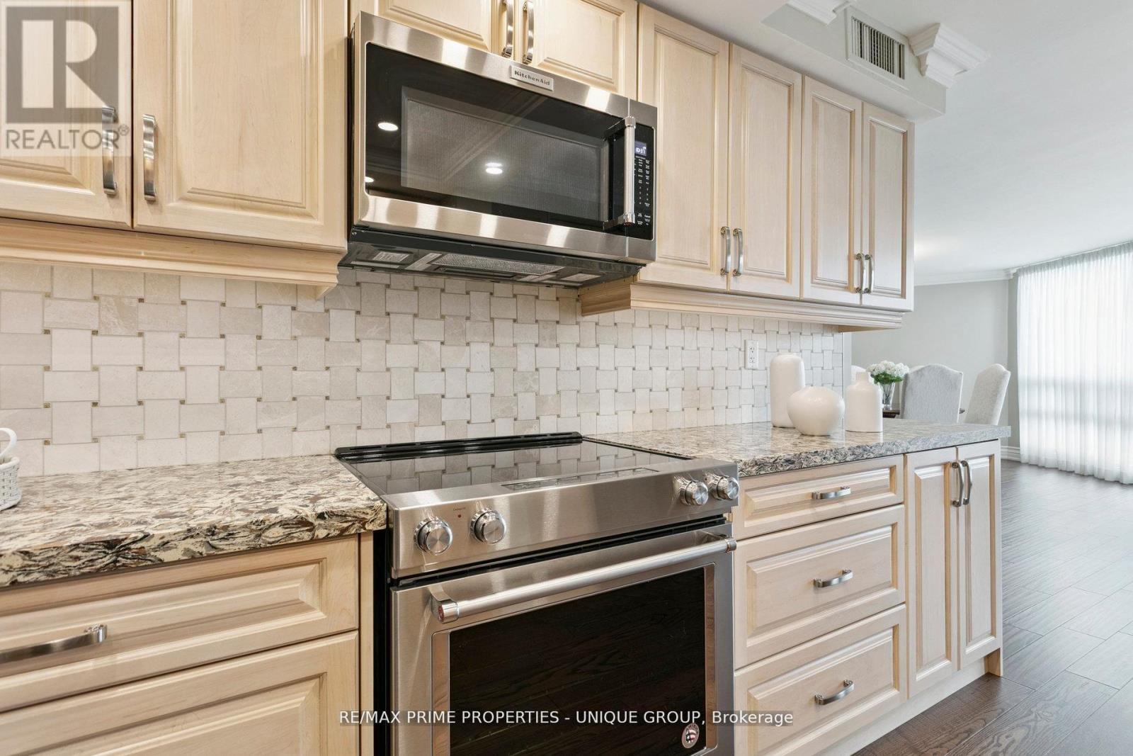 405 - 2010 Islington Avenue, Toronto, Ontario  M9P 3S8 - Photo 6 - W12745046