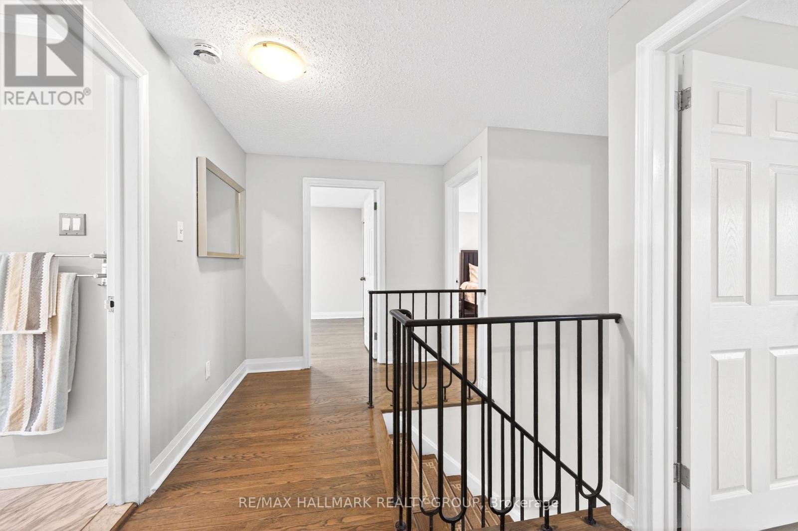 1930 Southampton Court, Ottawa, Ontario  K2C 0W4 - Photo 18 - X12876098