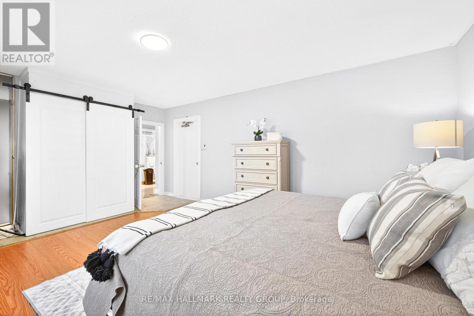 1930 Southampton Court, Ottawa, Ontario  K2C 0W4 - Photo 16 - X12876098