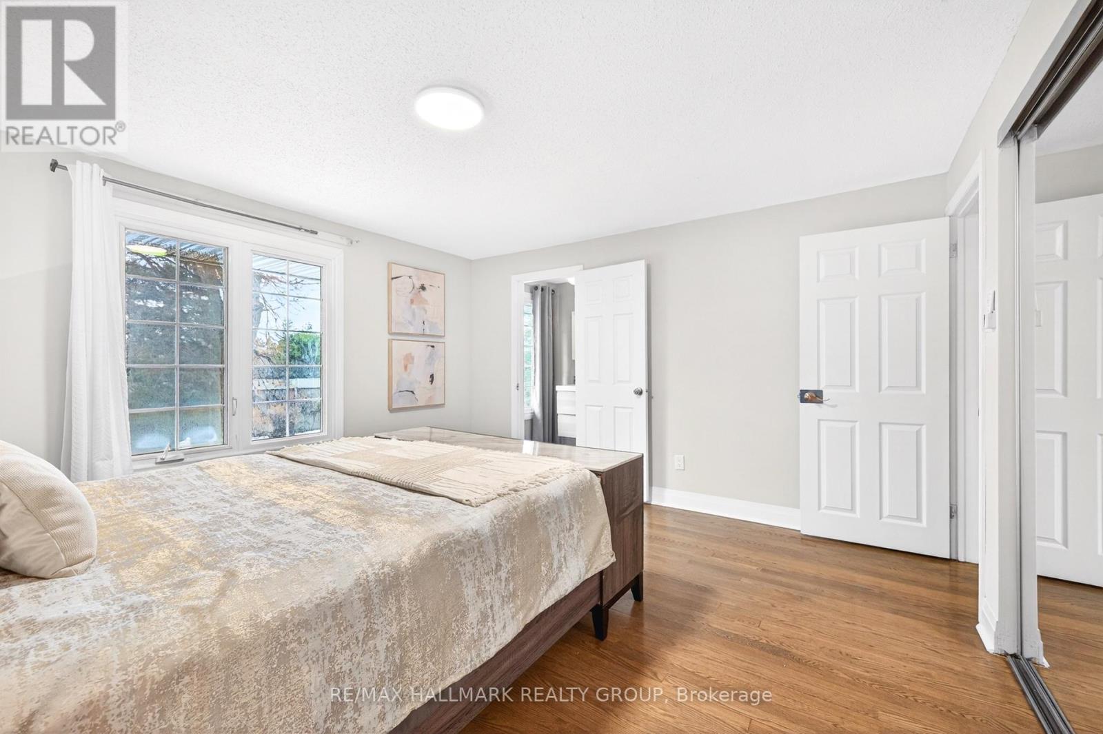 1930 Southampton Court, Ottawa, Ontario  K2C 0W4 - Photo 20 - X12876098