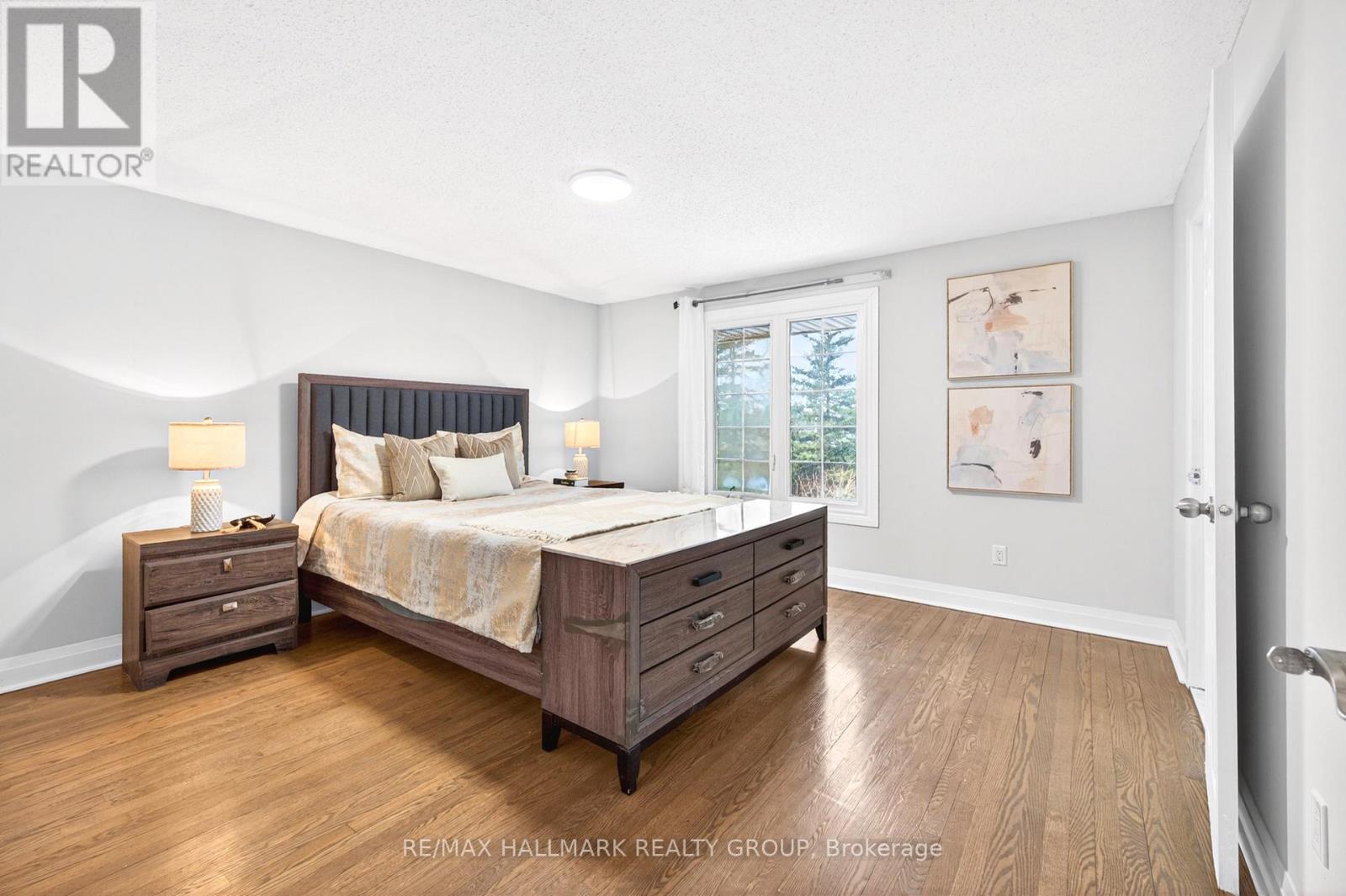 1930 Southampton Court, Ottawa, Ontario  K2C 0W4 - Photo 19 - X12876098