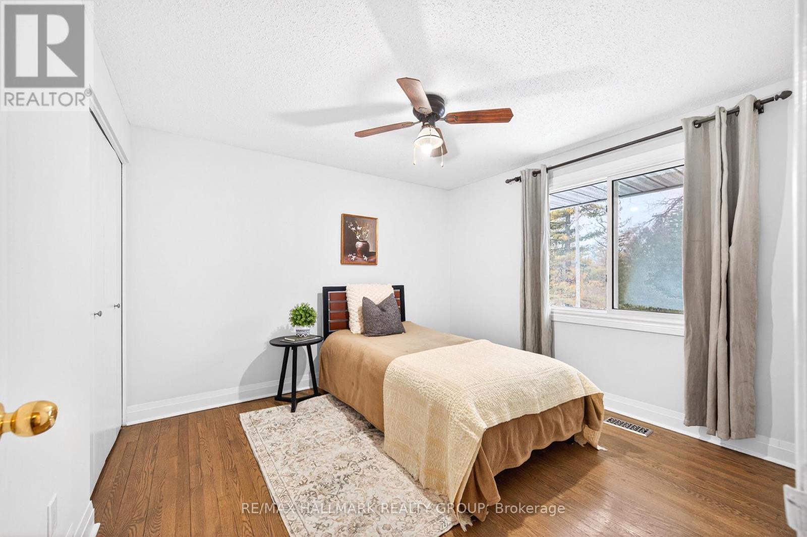 1930 Southampton Court, Ottawa, Ontario  K2C 0W4 - Photo 29 - X12876098