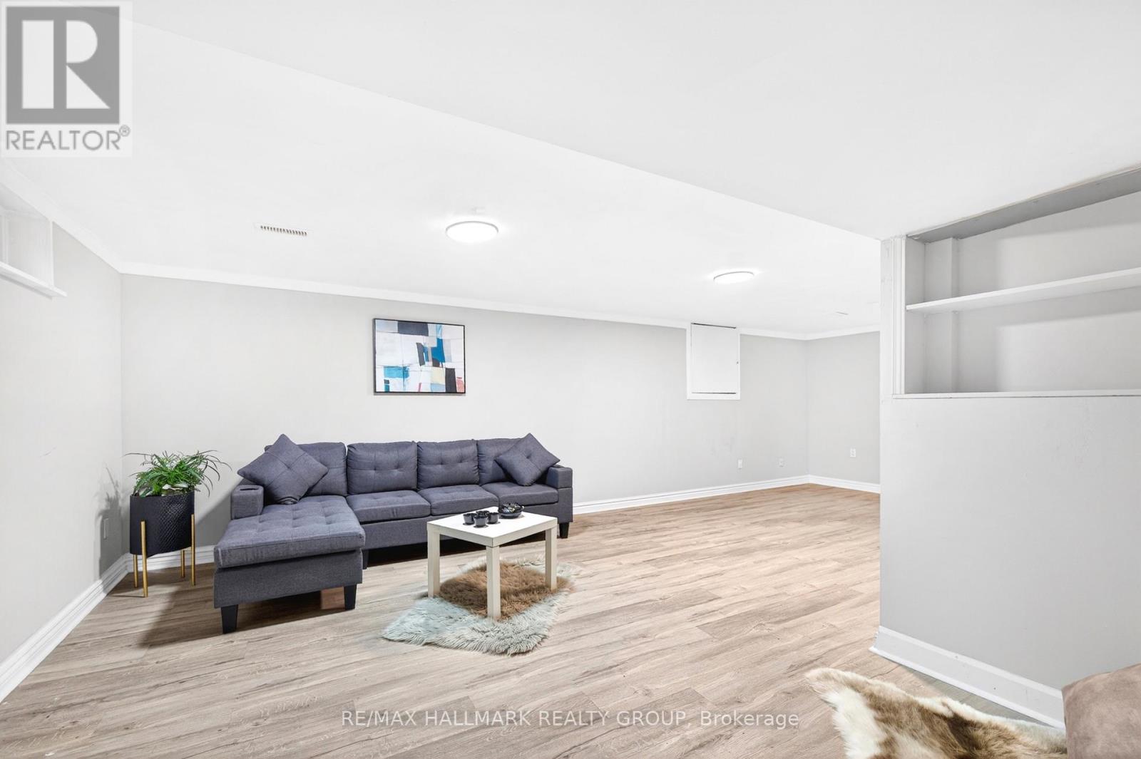 1930 Southampton Court, Ottawa, Ontario  K2C 0W4 - Photo 34 - X12876098