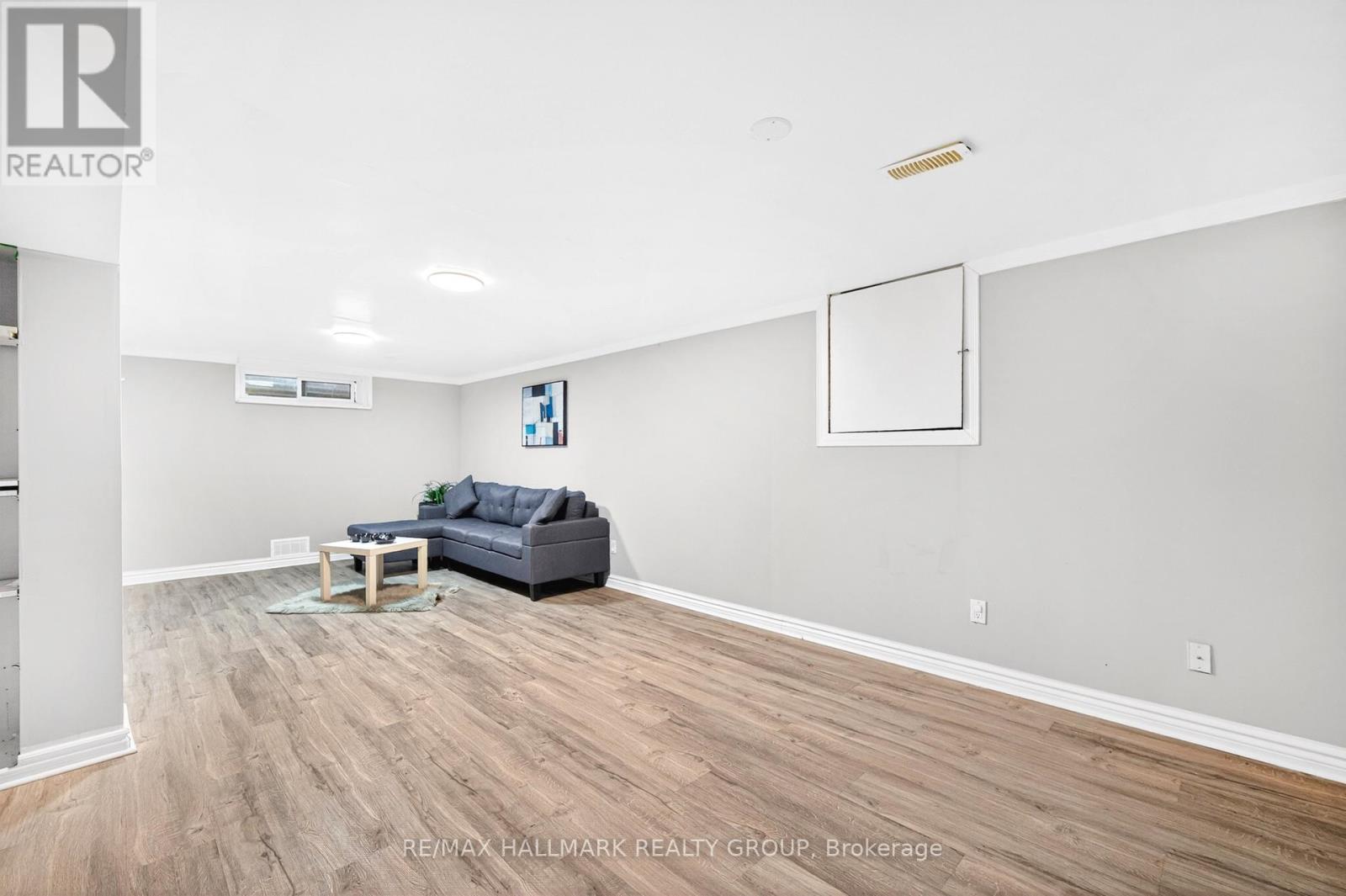 1930 Southampton Court, Ottawa, Ontario  K2C 0W4 - Photo 37 - X12876098