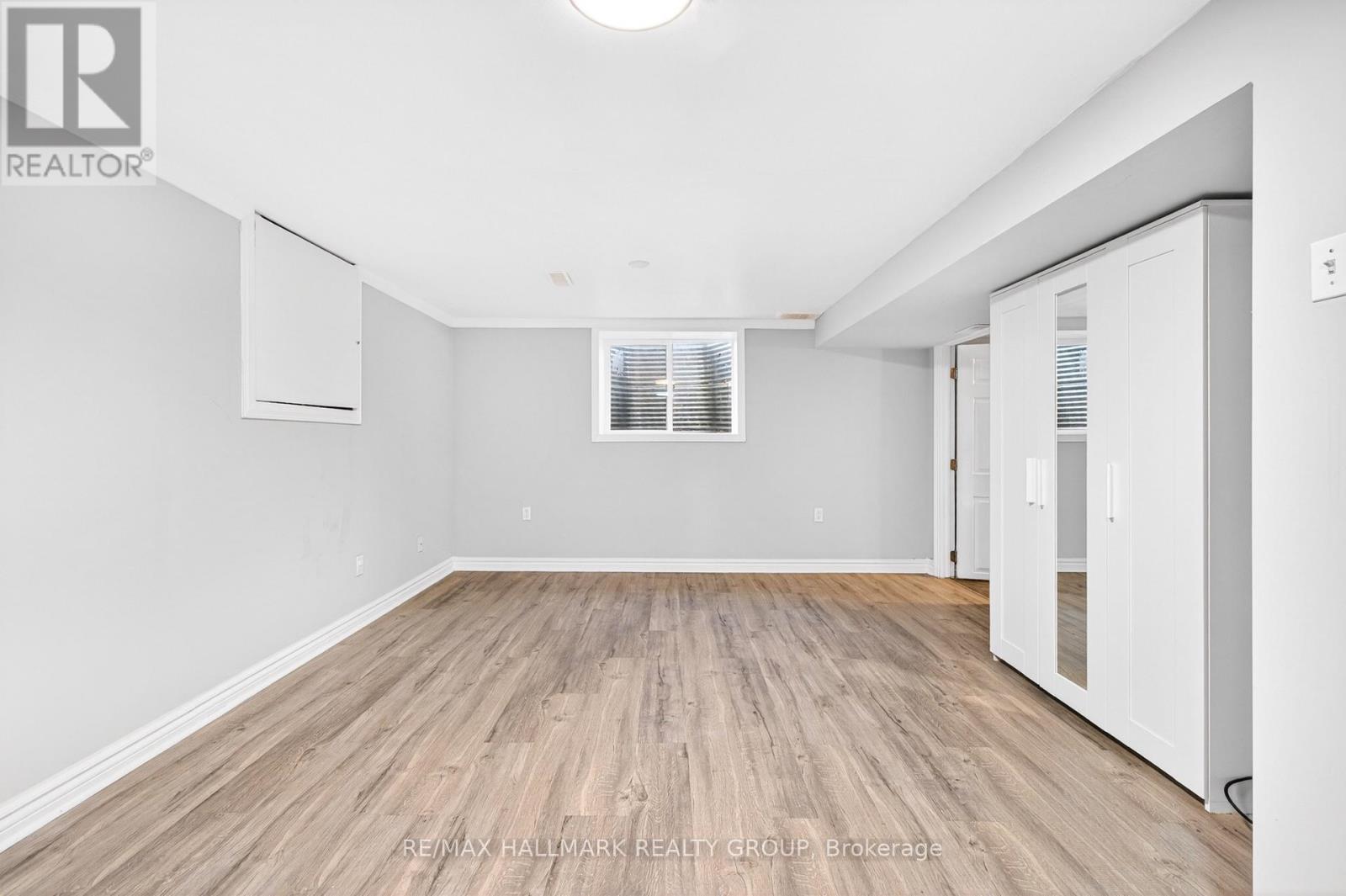 1930 Southampton Court, Ottawa, Ontario  K2C 0W4 - Photo 39 - X12876098