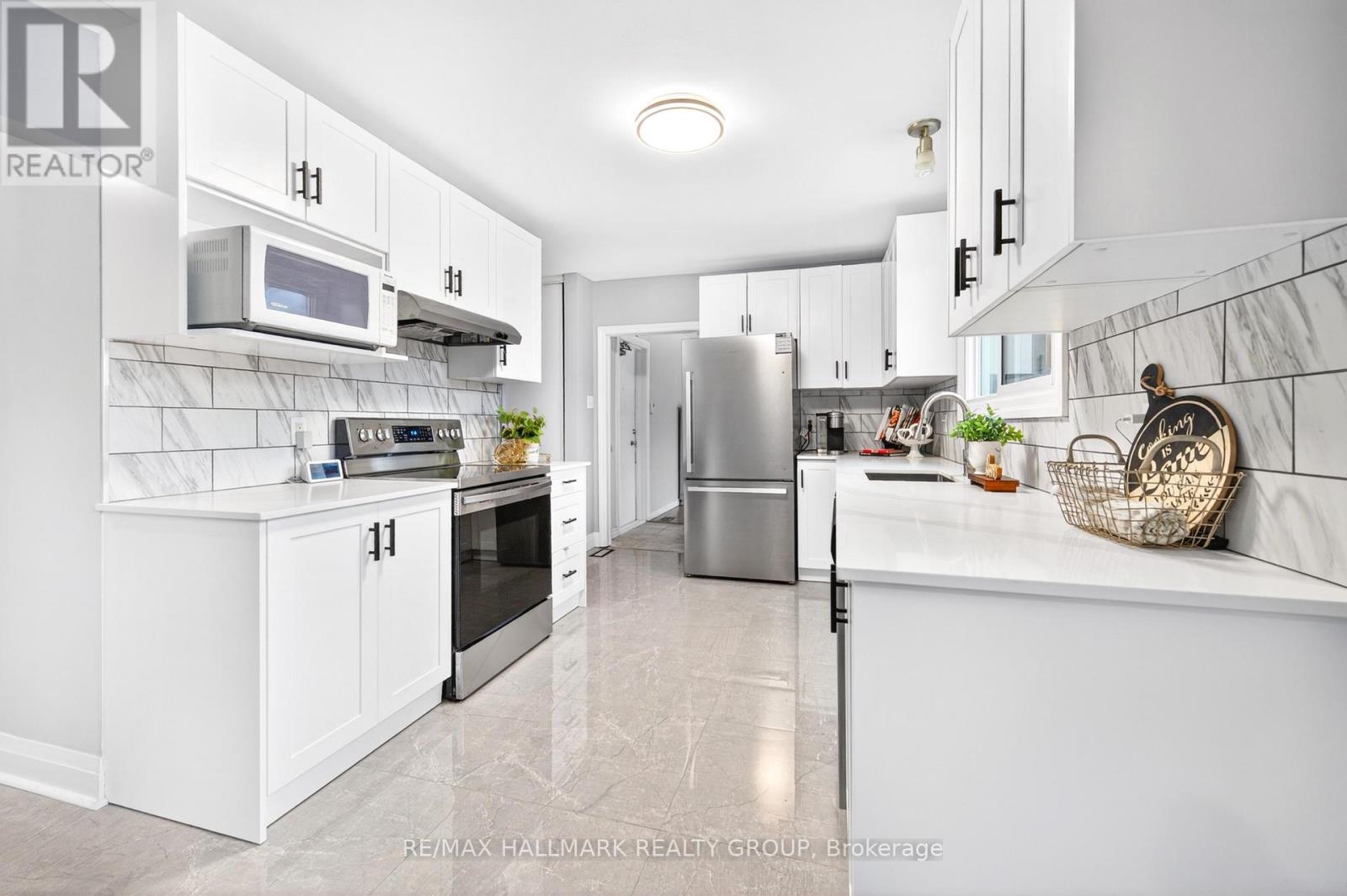 1930 Southampton Court, Ottawa, Ontario  K2C 0W4 - Photo 9 - X12876098