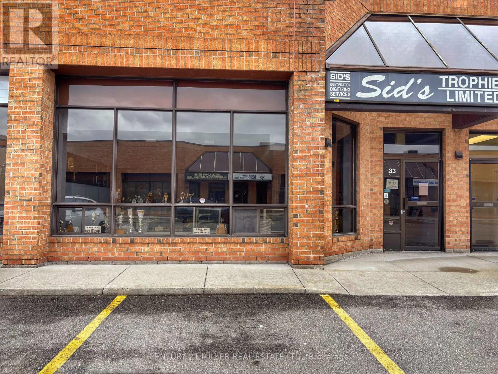 33 - 775 PACIFIC ROAD, Oakville, Ontario