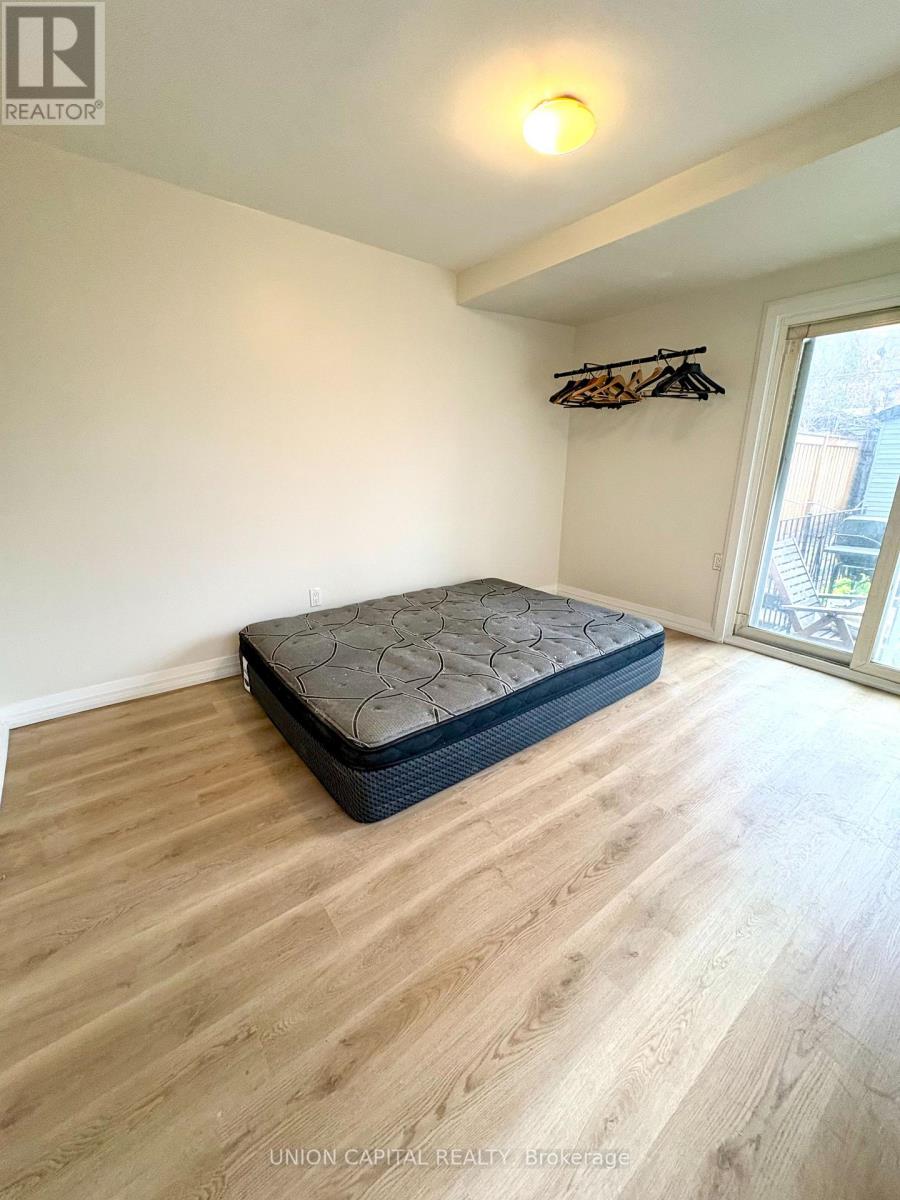 Main - 16 Symington Avenue, Toronto (Dovercourt-Wallace Emerson-Junction), Ontario  M6P 3W1 - Photo 14 - W12908192