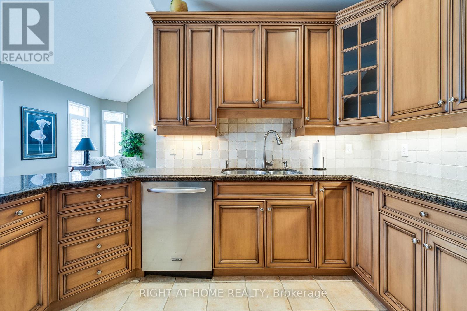 15 - 4280 Taywood Drive, Burlington, Ontario  L7M 4X8 - Photo 10 - W12908254