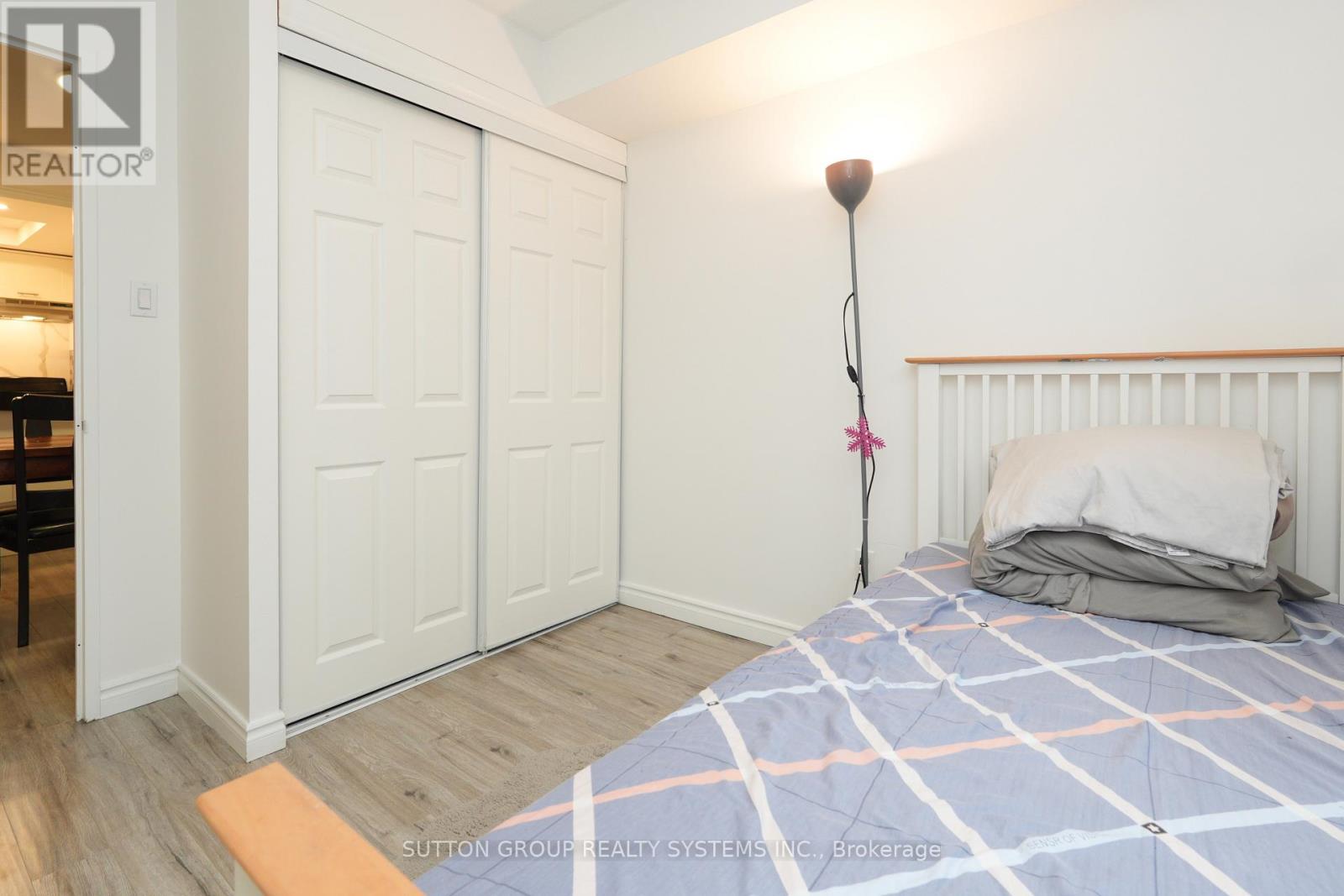 512 - 285 Enfield Place, Mississauga, Ontario  L5B 3Y6 - Photo 19 - W12908264