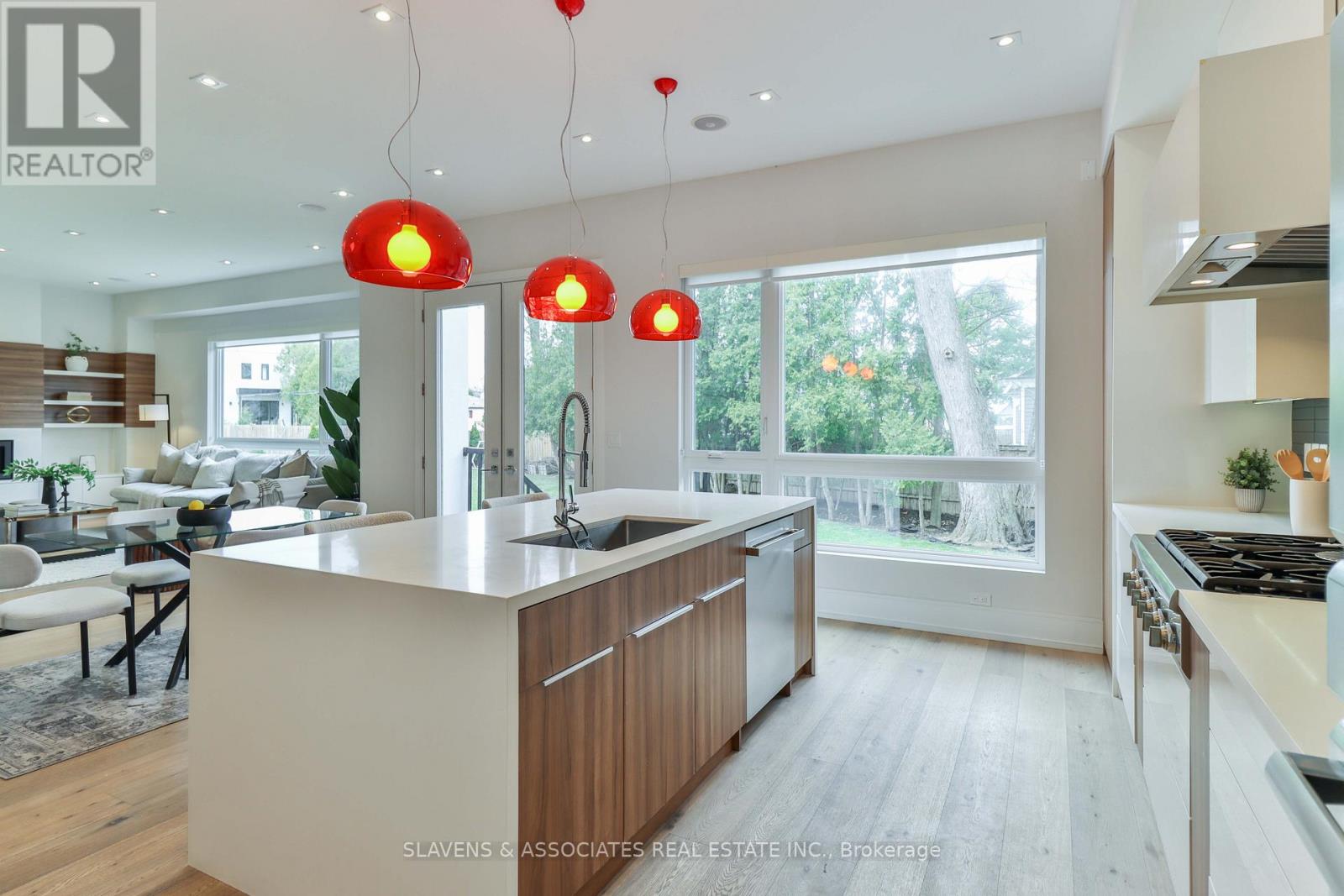 271 Jennings Crescent, Oakville, Ontario  L6L 1W3 - Photo 12 - W12908280