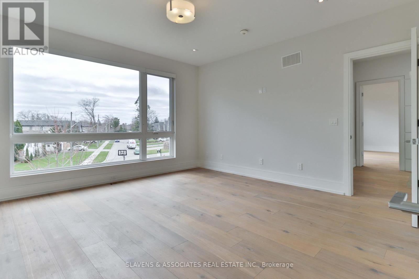 271 Jennings Crescent, Oakville, Ontario  L6L 1W3 - Photo 26 - W12908280