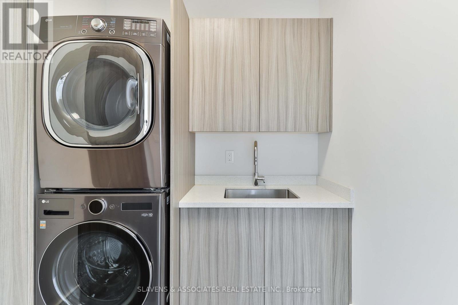 271 Jennings Crescent, Oakville, Ontario  L6L 1W3 - Photo 30 - W12908280