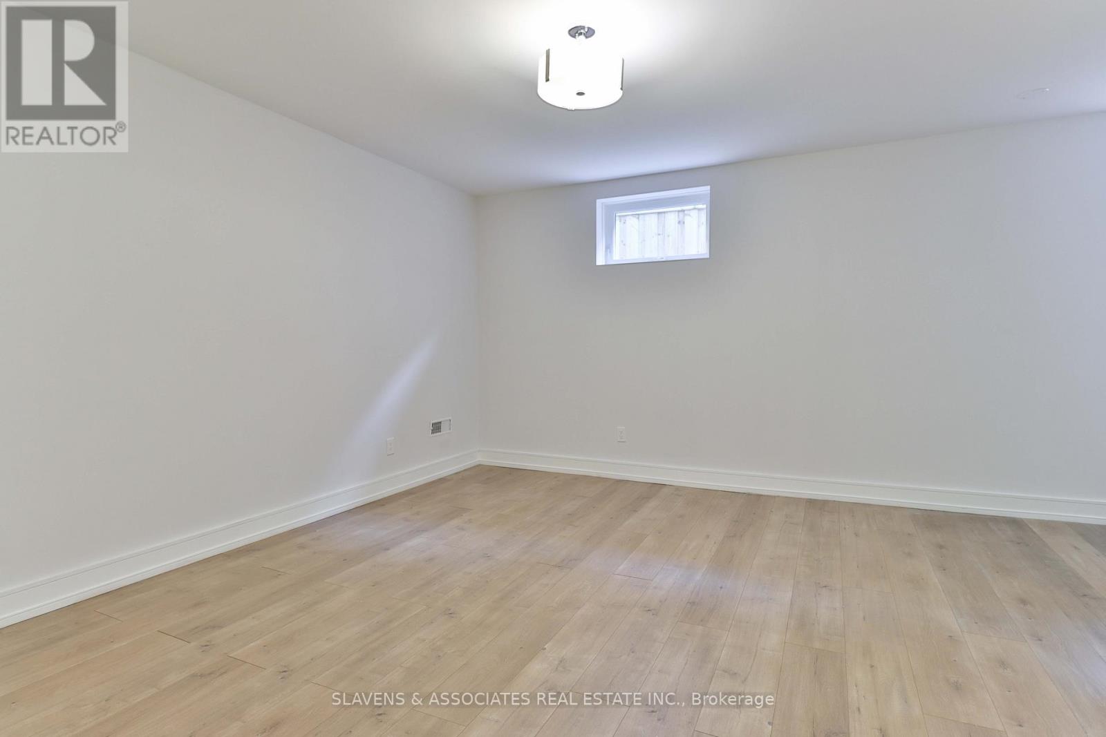 271 Jennings Crescent, Oakville, Ontario  L6L 1W3 - Photo 33 - W12908280