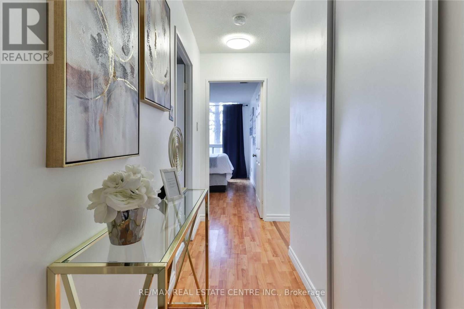 103 - 4450 Tucana Court, Mississauga, Ontario  L5R 3R4 - Photo 2 - W12908298