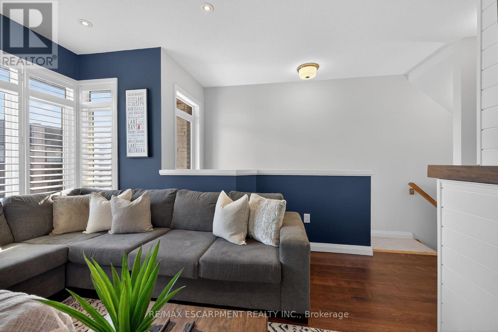 33 - 35 Midhurst Heights, Hamilton, Ontario  L8J 0K9 - Photo 6 - X12875590