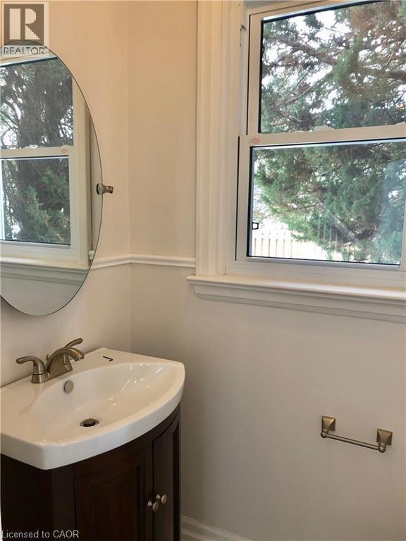 252 Pomona Avenue, Burlington, Ontario  L7N 1T1 - Photo 12 - 40814001