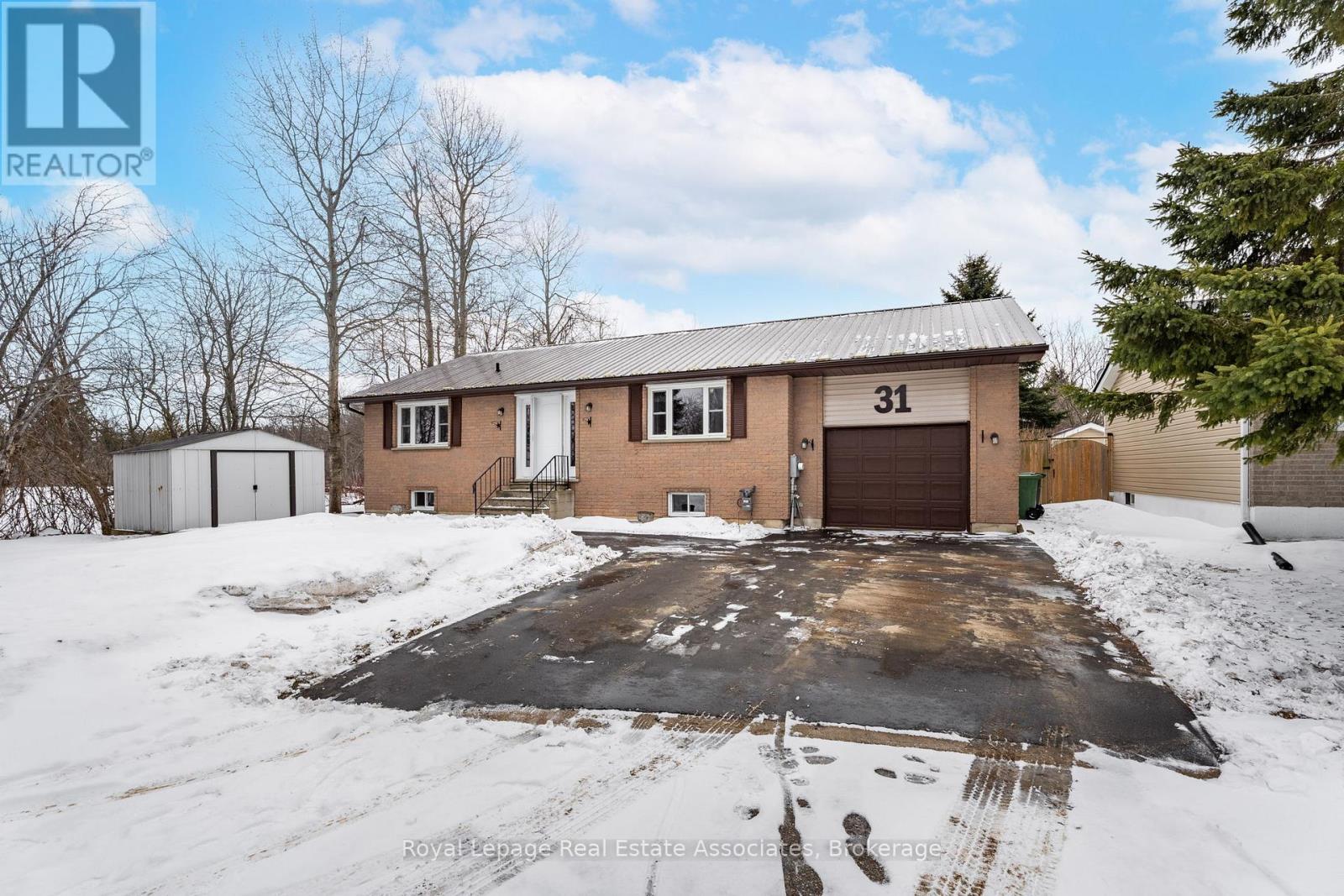 31 HIGHPOINT STREET, Southgate, Ontario