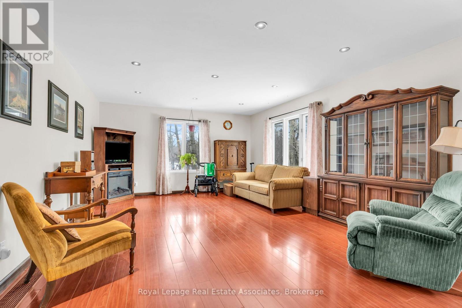 31 Highpoint Street, Southgate, Ontario  N0C 1B0 - Photo 10 - X12908202