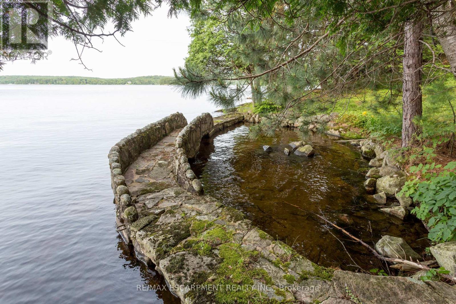 0 Crown Island, Huntsville, Ontario  P0B 1L0 - Photo 36 - X12908286