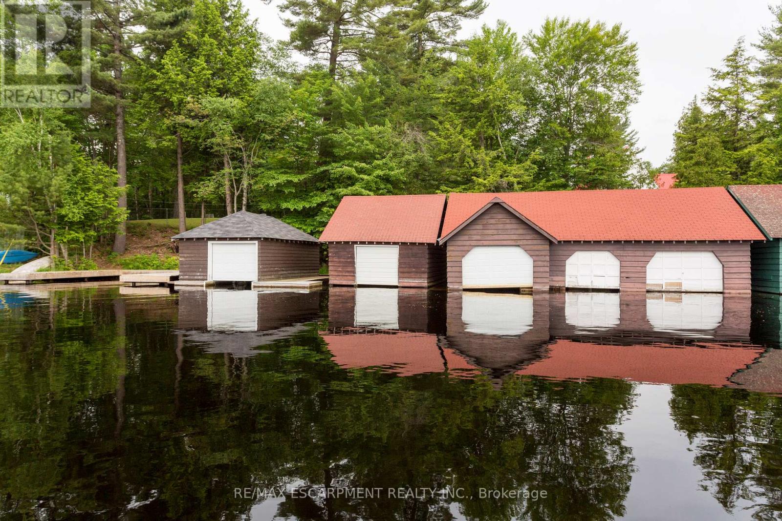 0 Crown Island, Huntsville, Ontario  P0B 1L0 - Photo 40 - X12908286