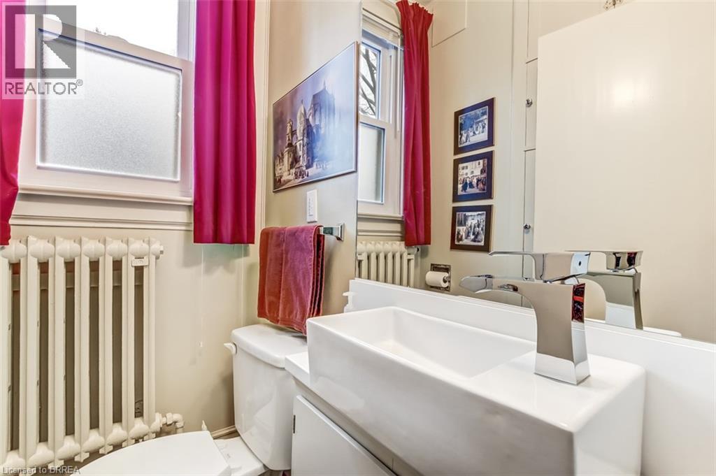 52 Chestnut Avenue, Brantford, Ontario  N3T 4C2 - Photo 10 - 40813571