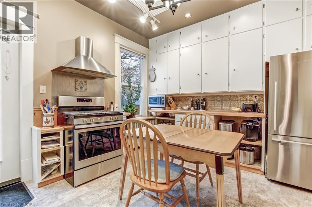 52 Chestnut Avenue, Brantford, Ontario  N3T 4C2 - Photo 11 - 40813571