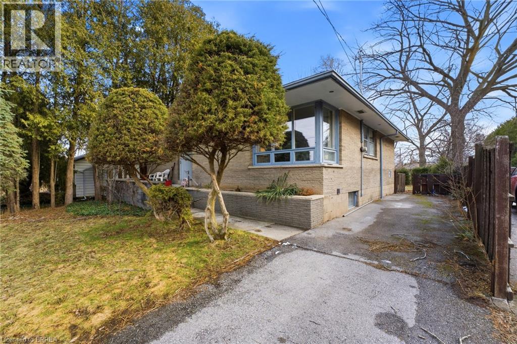 15 Granton Street, Hamilton, Ontario  L8S 3C1 - Photo 3 - 40811210