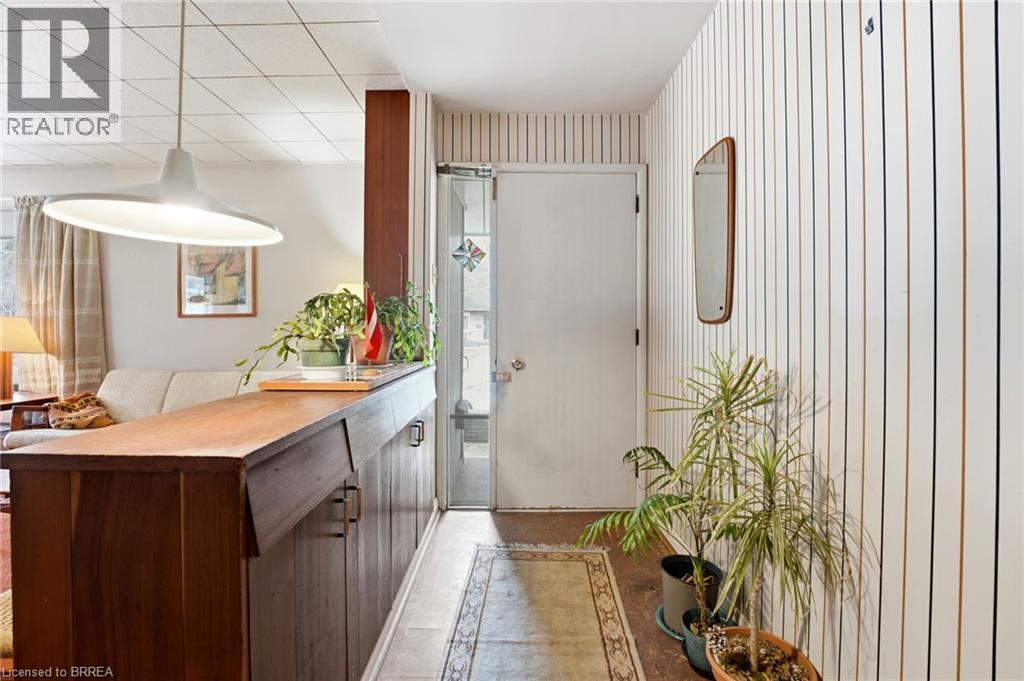 15 Granton Street, Hamilton, Ontario  L8S 3C1 - Photo 4 - 40811210