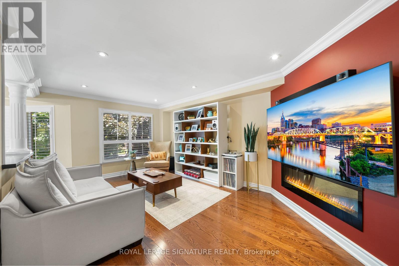 16 Queensgate Court, Markham, Ontario  L3R 8L5 - Photo 11 - N12883092