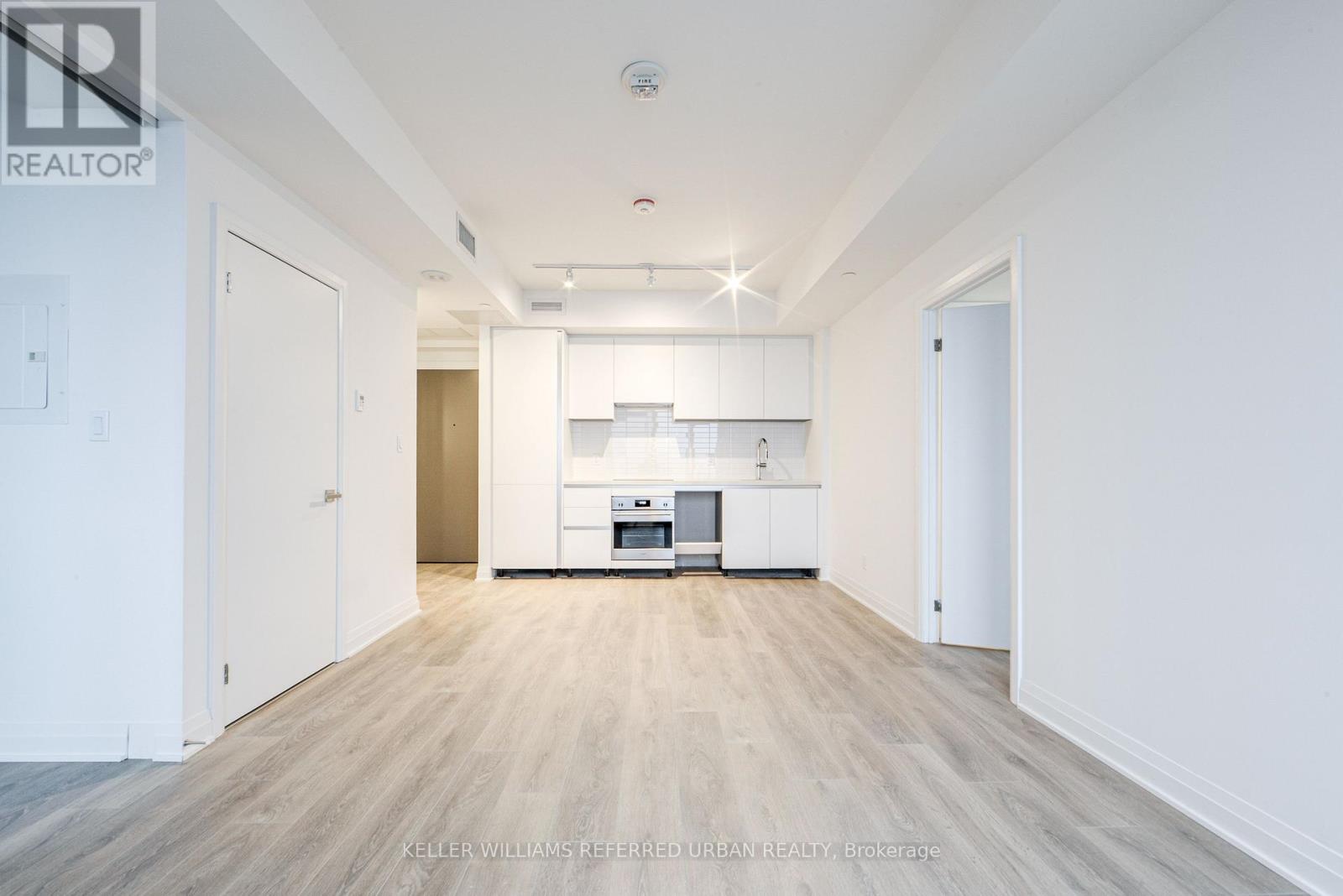 4303 - 4015 The Exchange Drive, Mississauga, Ontario  L5B 0N9 - Photo 5 - W12901834