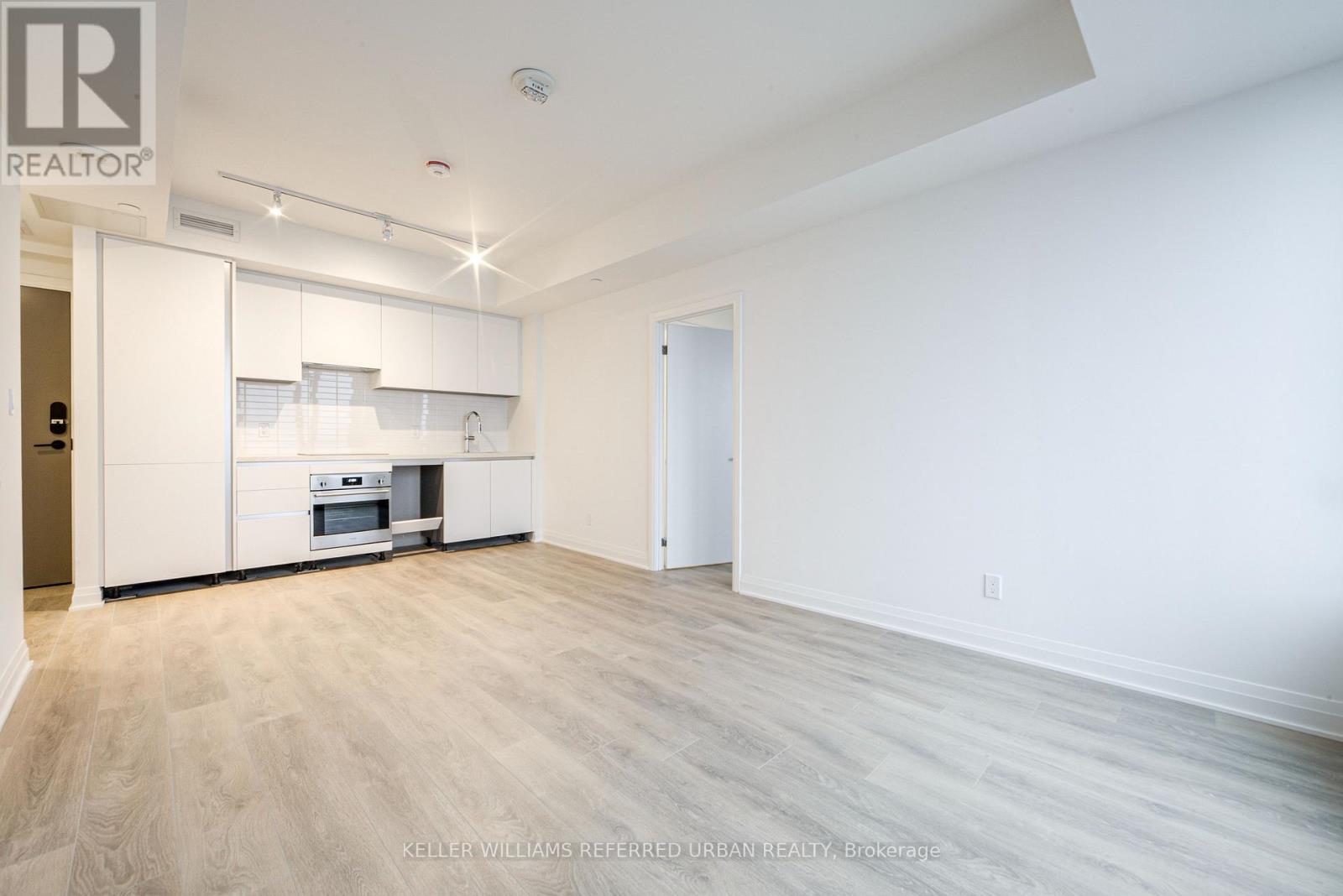 4303 - 4015 The Exchange Drive, Mississauga, Ontario  L5B 0N9 - Photo 6 - W12901834