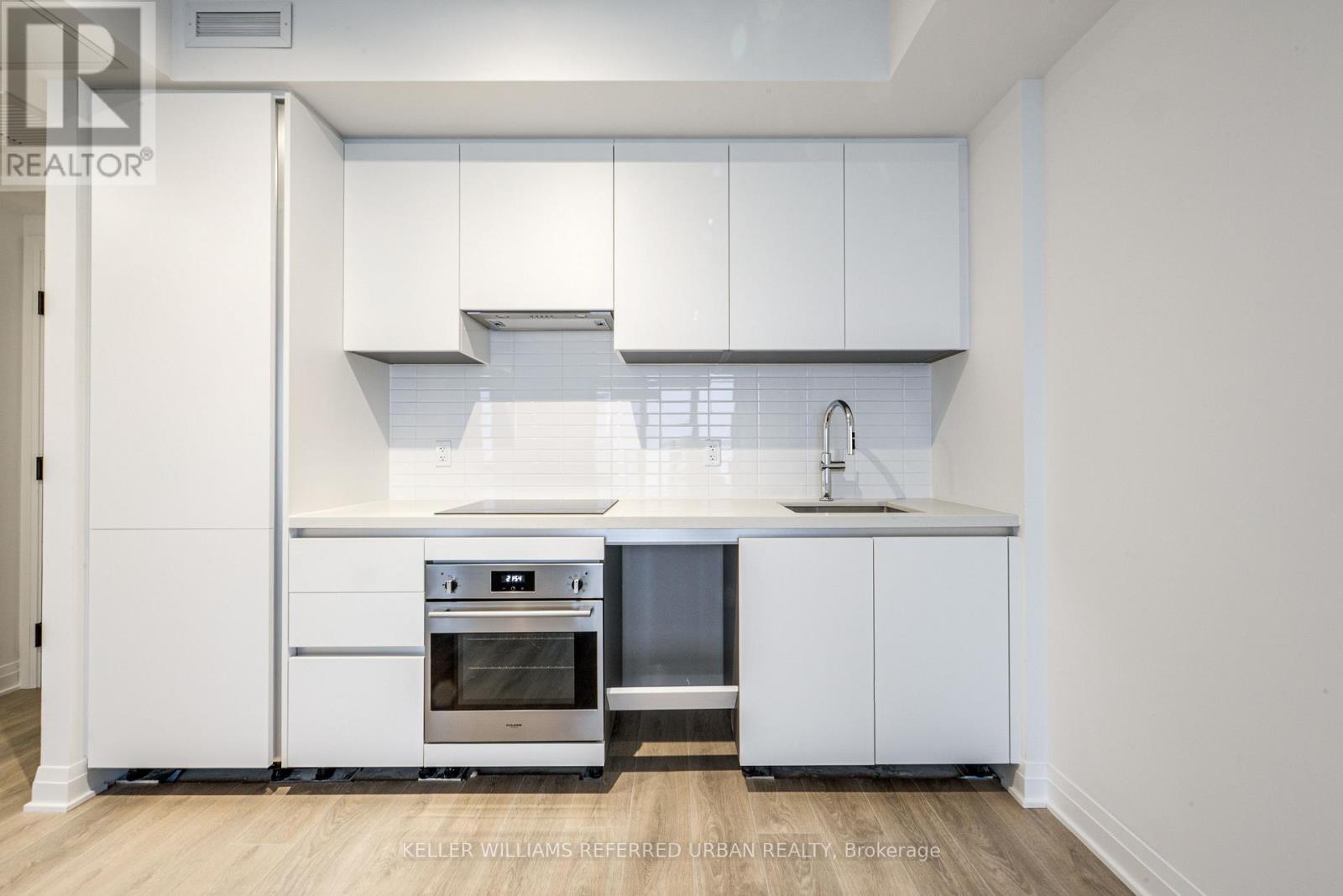 4303 - 4015 The Exchange Drive, Mississauga, Ontario  L5B 0N9 - Photo 7 - W12901834