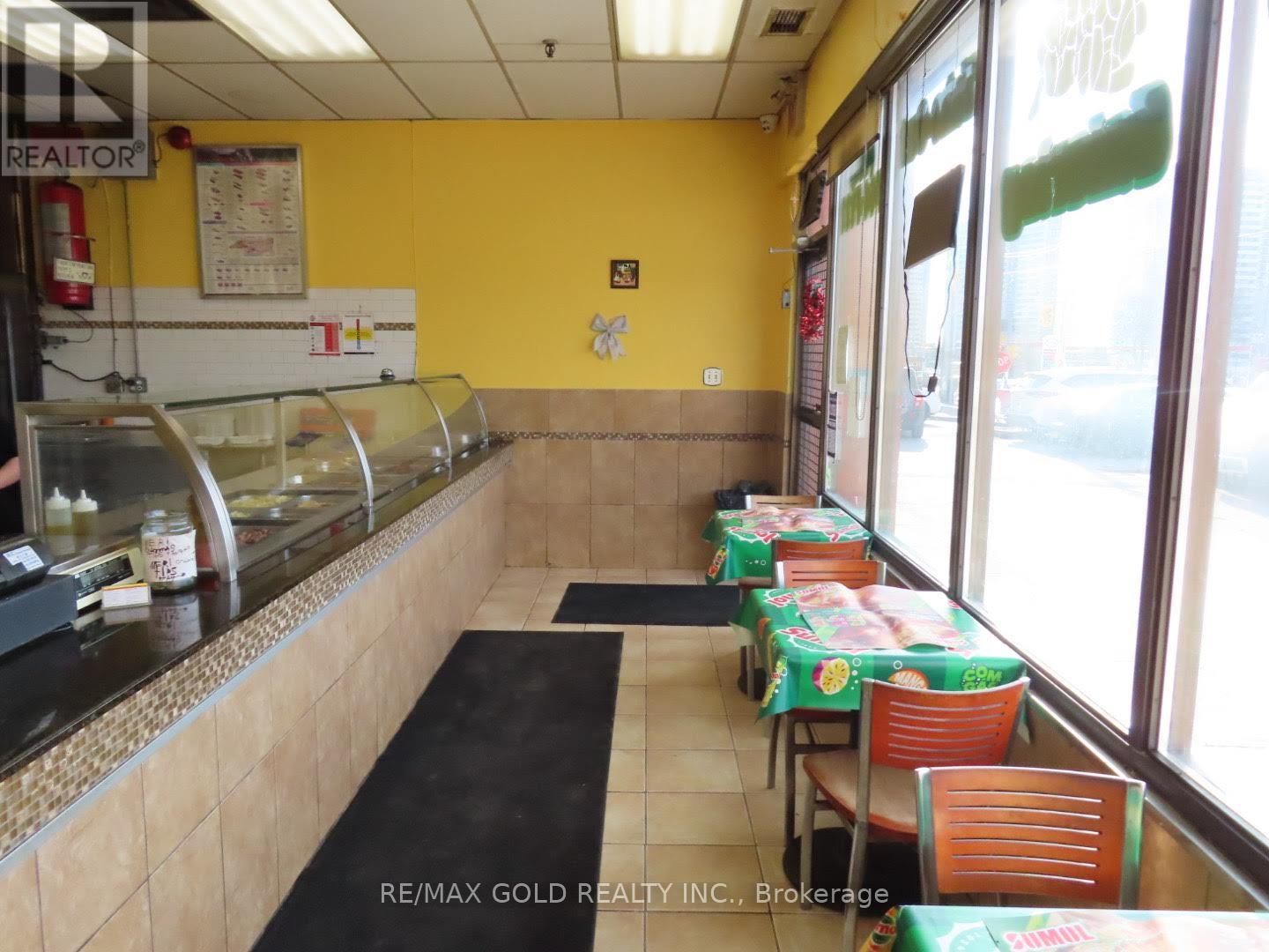 67 - 2300 Finch Avenue, Toronto (Humber Summit), Ontario  M9M 2Y3 - Photo 5 - W12907364