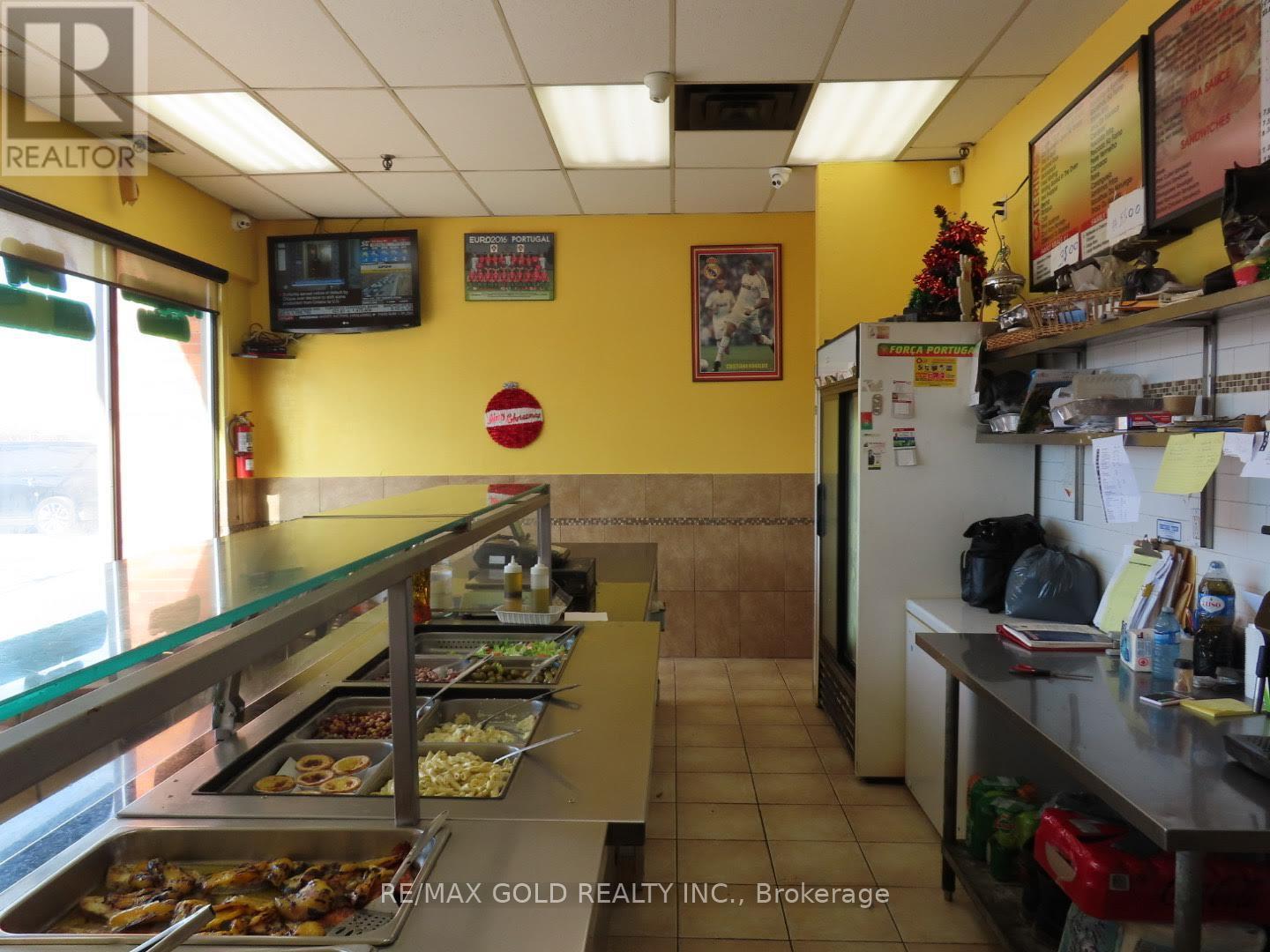 67 - 2300 Finch Avenue, Toronto (Humber Summit), Ontario  M9M 2Y3 - Photo 7 - W12907364