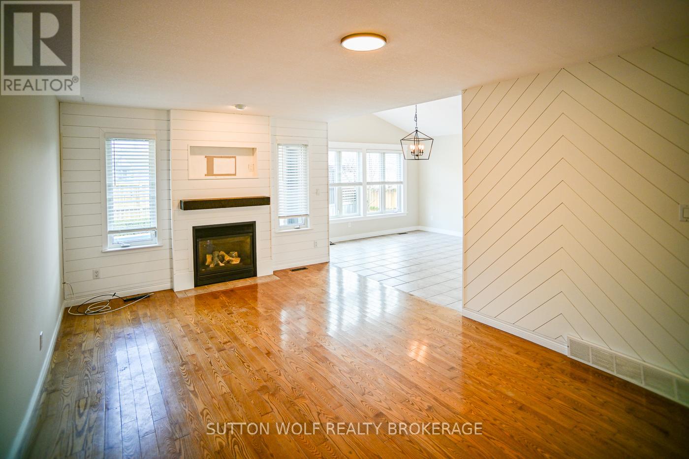 501 Darcy Drive, Strathroy-Caradoc, Ontario  N7G 4K9 - Photo 11 - X12787744