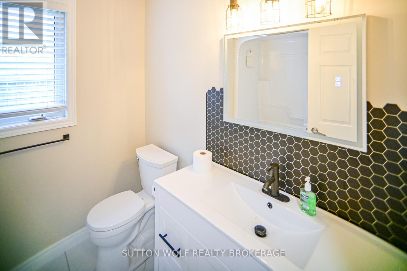 501 Darcy Drive, Strathroy-Caradoc, Ontario  N7G 4K9 - Photo 19 - X12787744