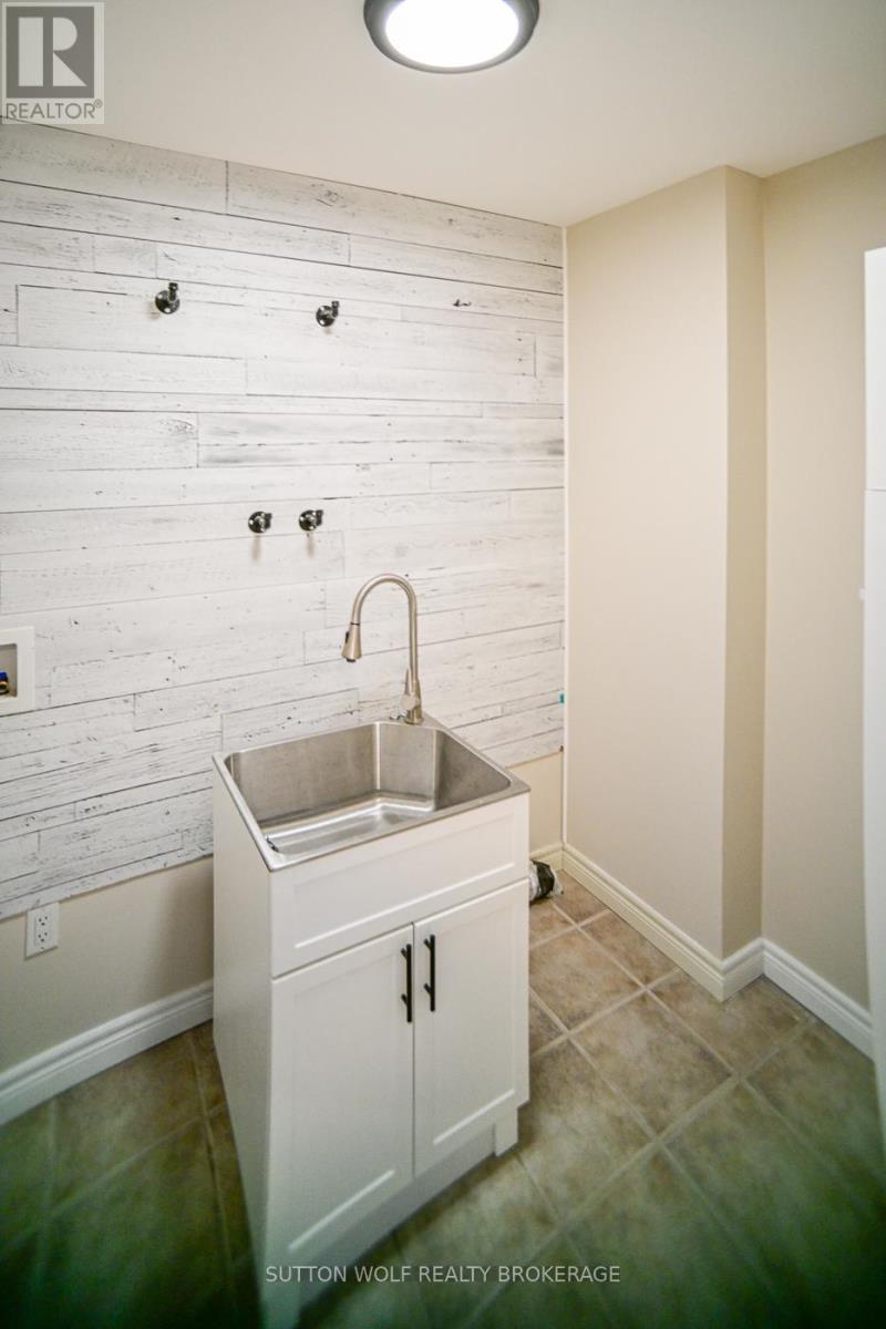 501 Darcy Drive, Strathroy-Caradoc, Ontario  N7G 4K9 - Photo 16 - X12787744