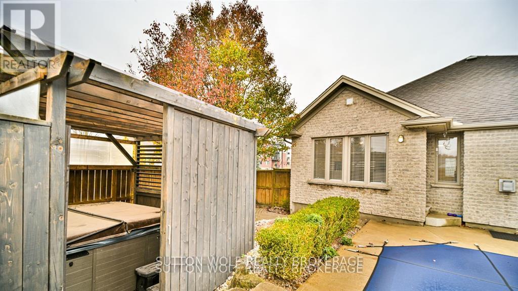 501 Darcy Drive, Strathroy-Caradoc, Ontario  N7G 4K9 - Photo 34 - X12787744